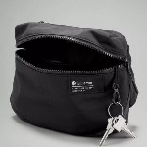 Lululemon Clean Lines Belt Bag Cam